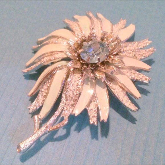 Vintage Francois Signed Silver Tone Icy Blue Enamel and Rhinestone Flower Brooch - Picture 1 of 6